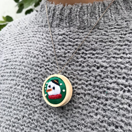 Necklace Round Wood Base